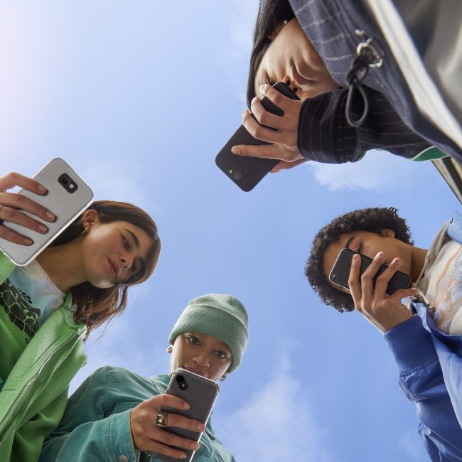 Half of secondary school children say they can outsmart their parents’ smartphone controls