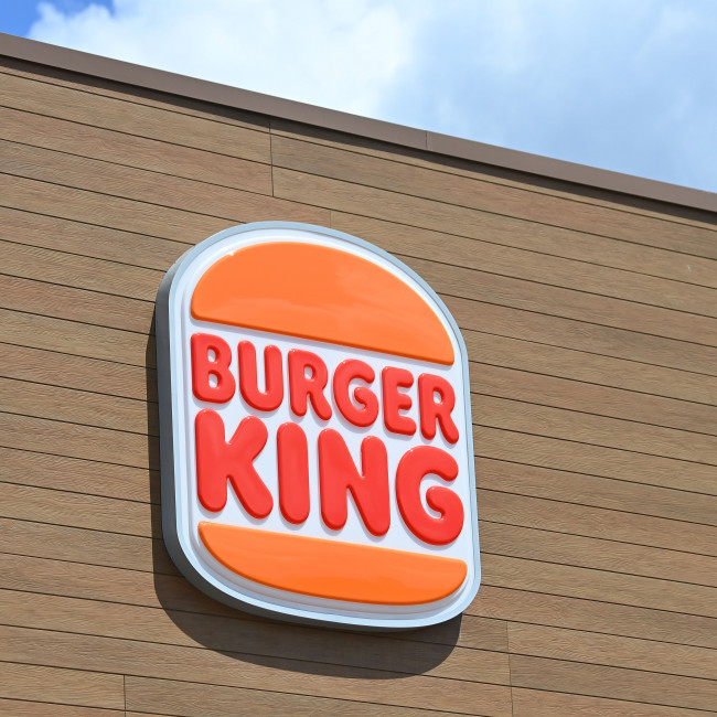 Burger King to roll out AI headsets monitoring 'friendliness' of staff