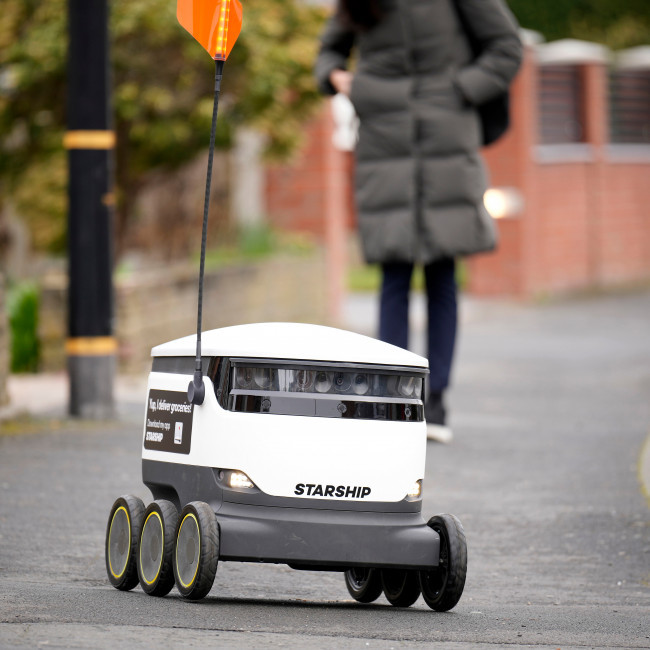 Pavement delivery robots set to be legalised in UK